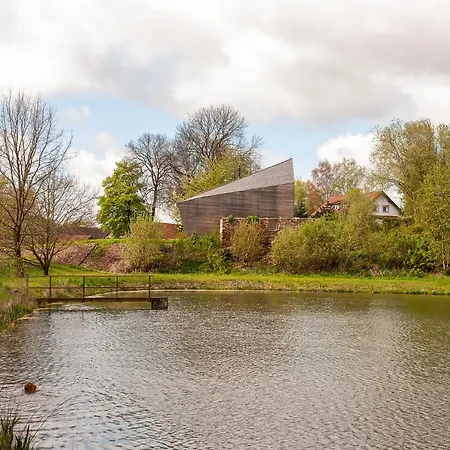 فيلة Gvendolina Lejckov